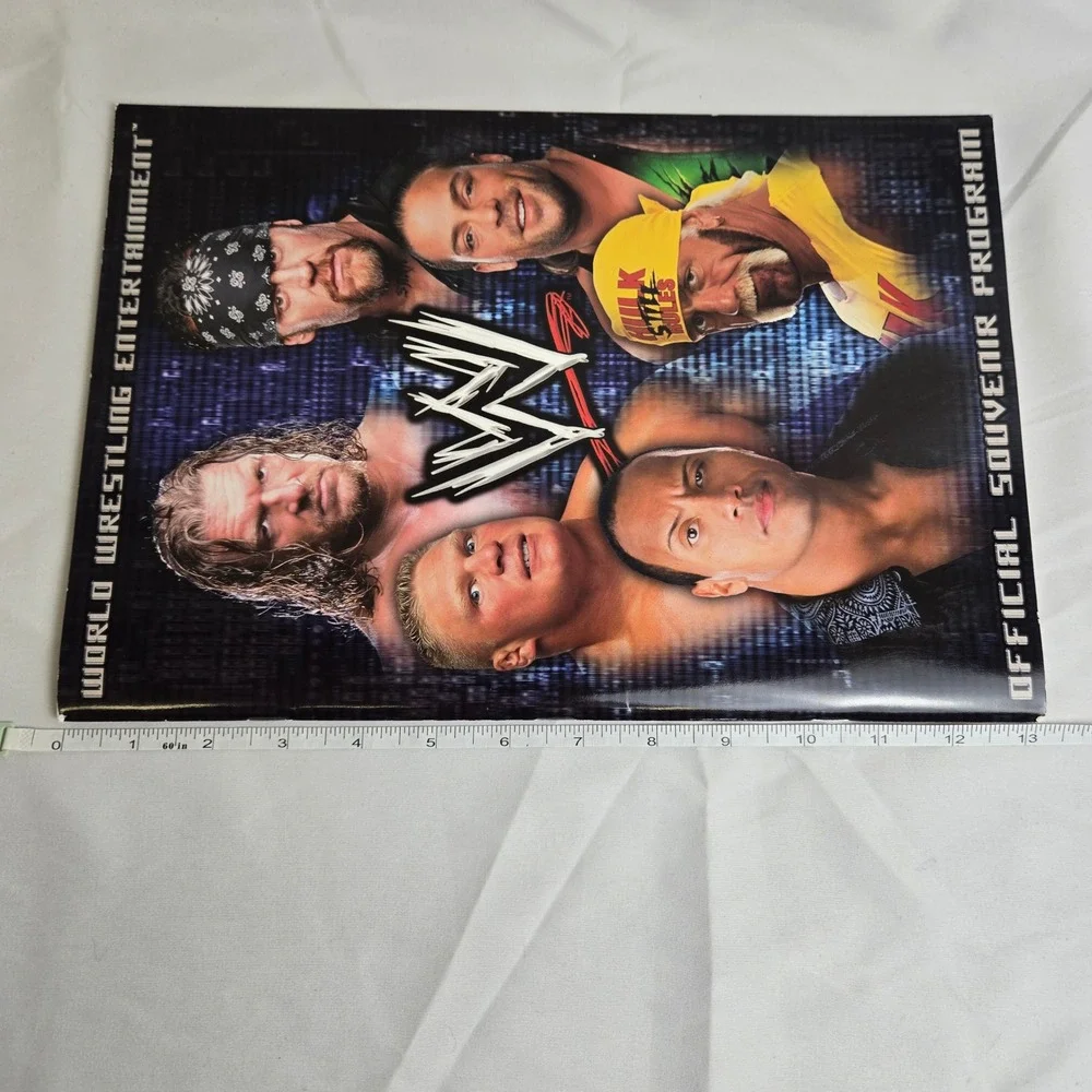 WWE World Wrestling Entertainment Official Souvenir Program‎ Vintage 2002